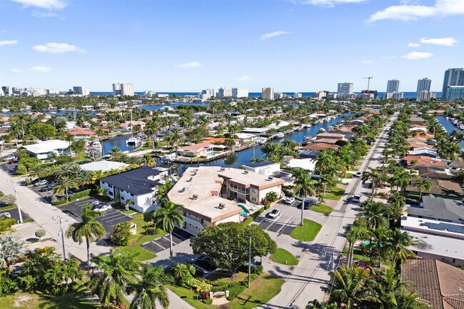 Building Photo - 2201 SE 9th St