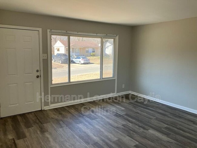 Building Photo - 9840 Medford Dr