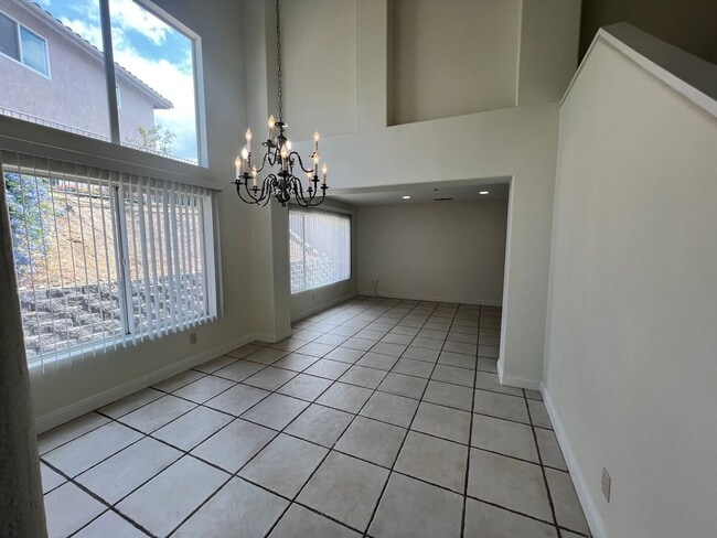 Building Photo - $4,500 - 4 Bed 2.5 Bath House located in G...