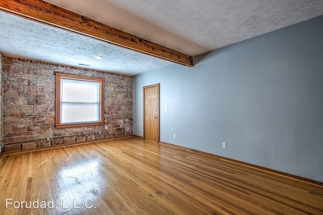 Building Photo - 2754 Harney St