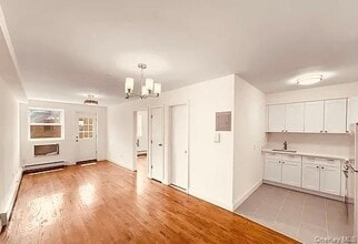 Building Photo - 141-02 Pershing Crescent