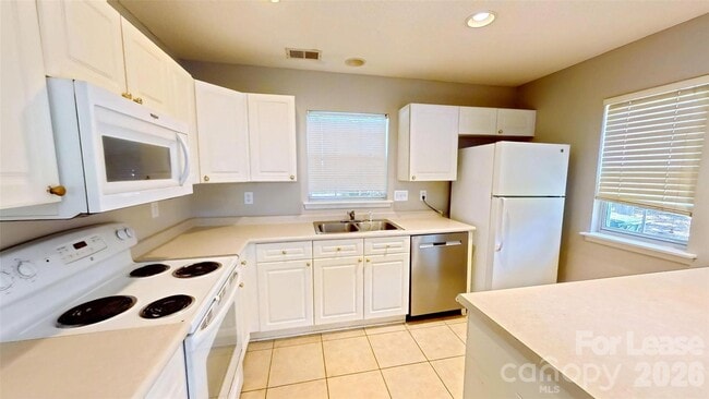 Building Photo - 2205 Cigar Ct