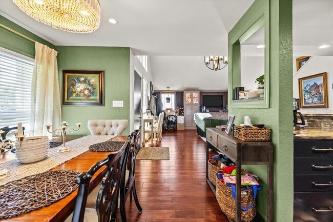 Building Photo - 2903 W Bay Ct Ave