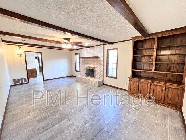 Building Photo - 3101 Brooken Hill Dr