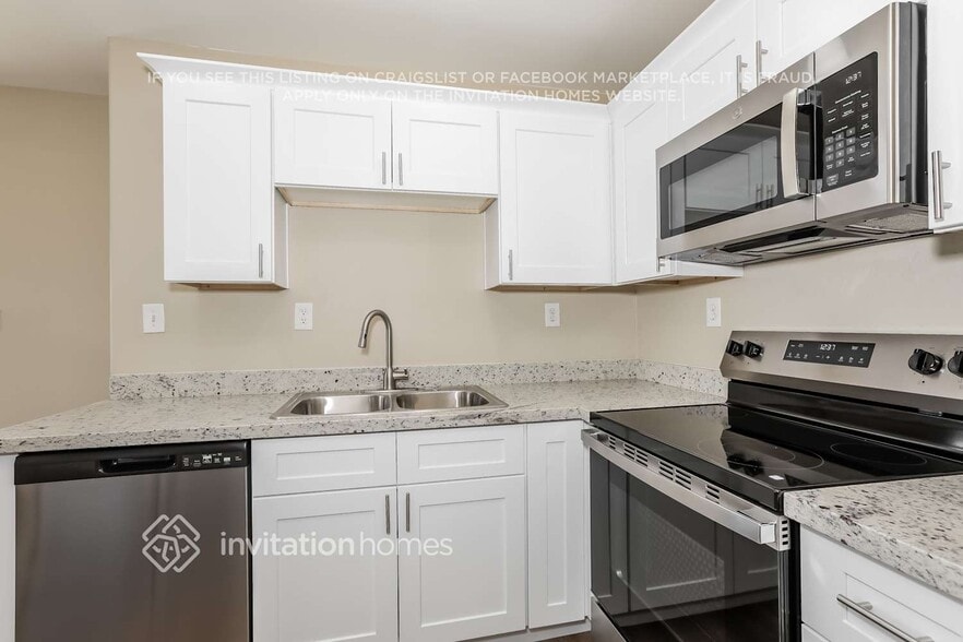 Building Photo - 250 Dakota St