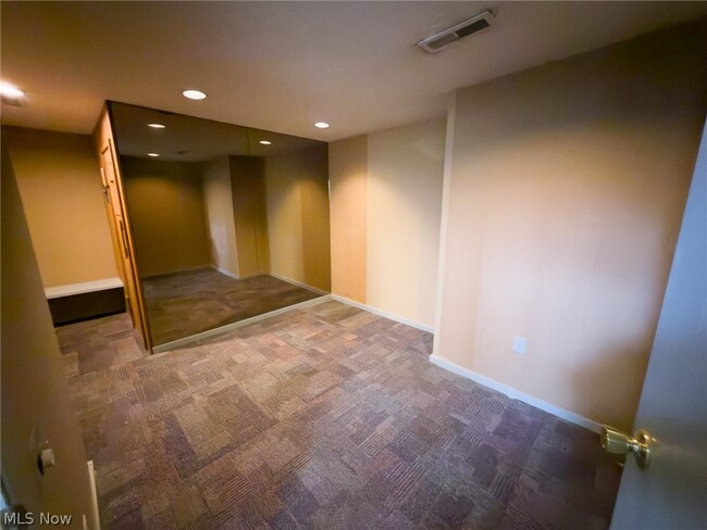 Building Photo - 1363 Belvoir Mews