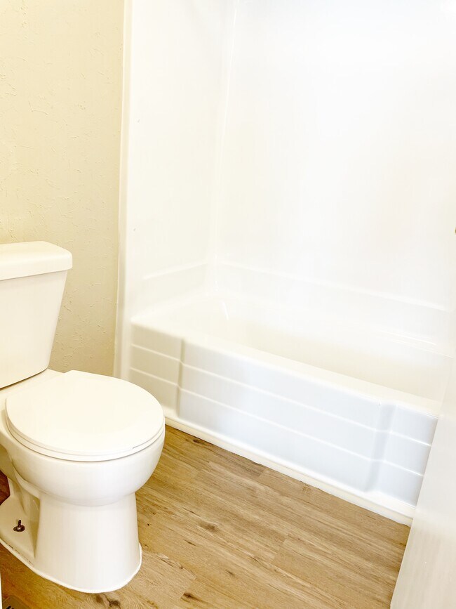 Private Water Closet - Master Bathroom - 3512 Welchester Dr