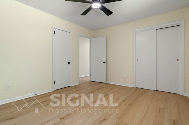 Building Photo - 4324 Warren Rd