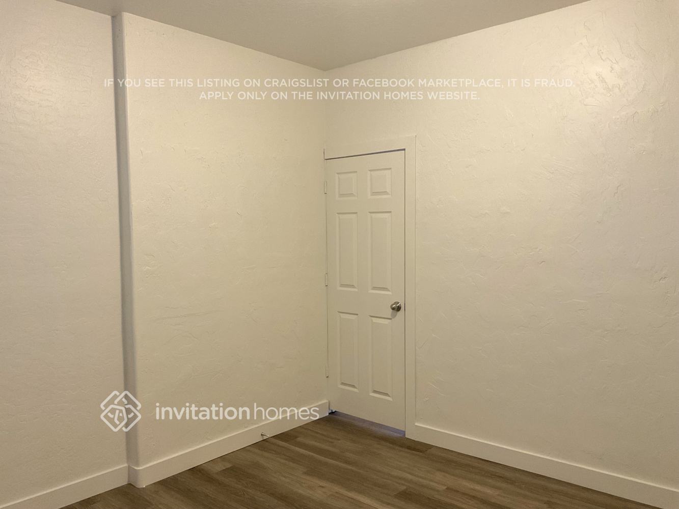 Building Photo - 4461 W Galapagos Ave