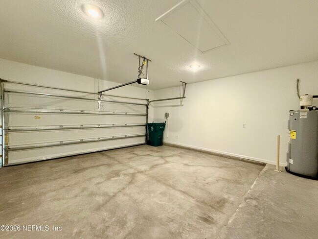 Building Photo - 4033 Haydon Burns Pl