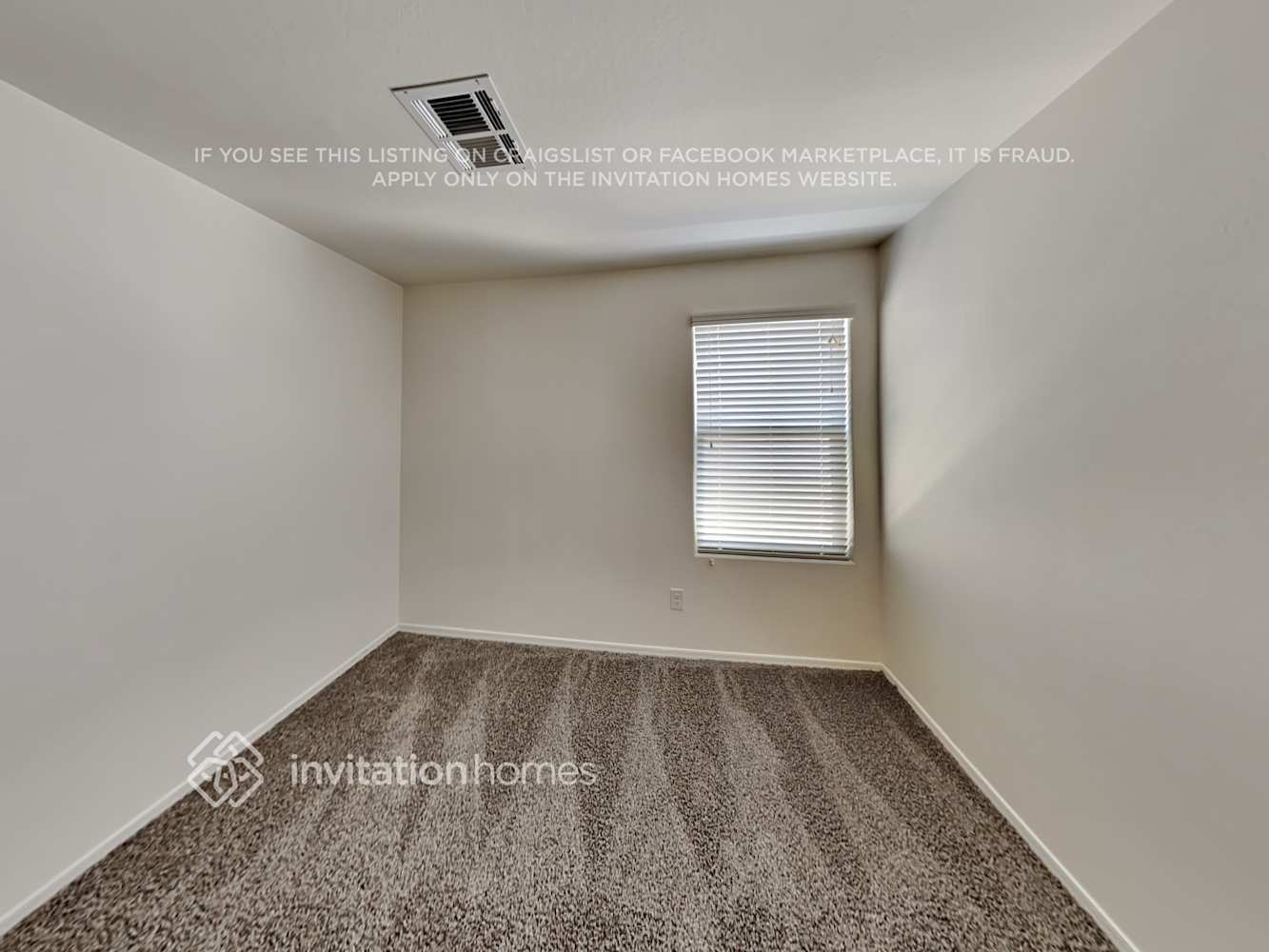 Building Photo - 1322 E Dragon Fly Rd