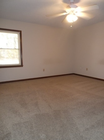 Building Photo - Valley Hills Subdivision - Detached Garage...