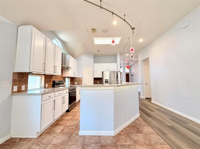 Building Photo - 312 Middle Ground Cove