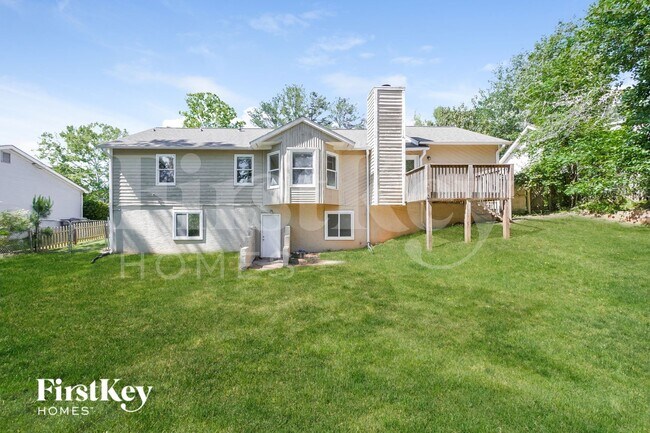 Building Photo - 1701 Underwood Dr SE