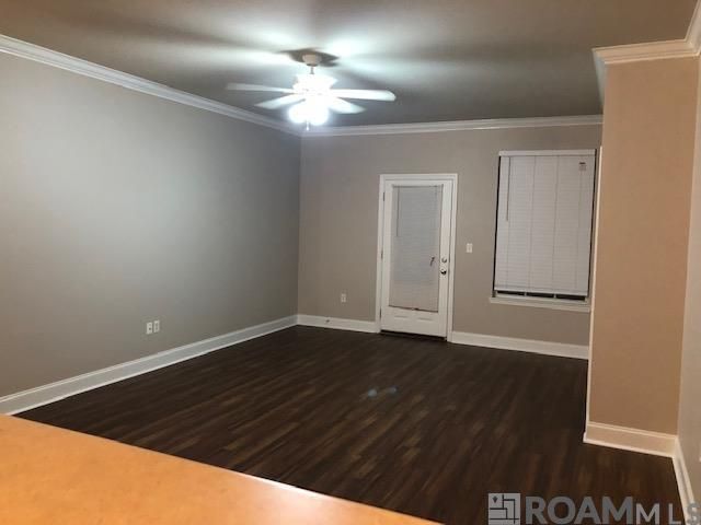 Building Photo - 900 Dean Lee Dr
