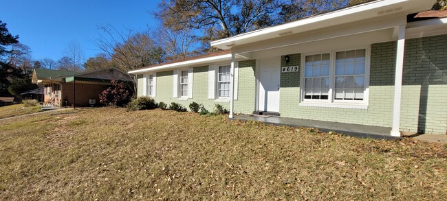 Primary Photo - 4 bedroom 1.5 bath