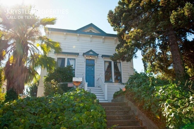 Primary Photo - Vintage Victorian near Downtown Vallejo