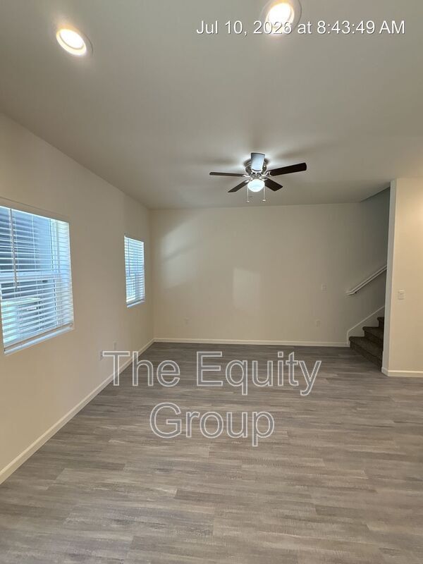 Building Photo - 723 S Pinkham St