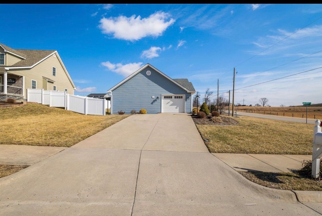 Building Photo - 7 Hull Hills Ln