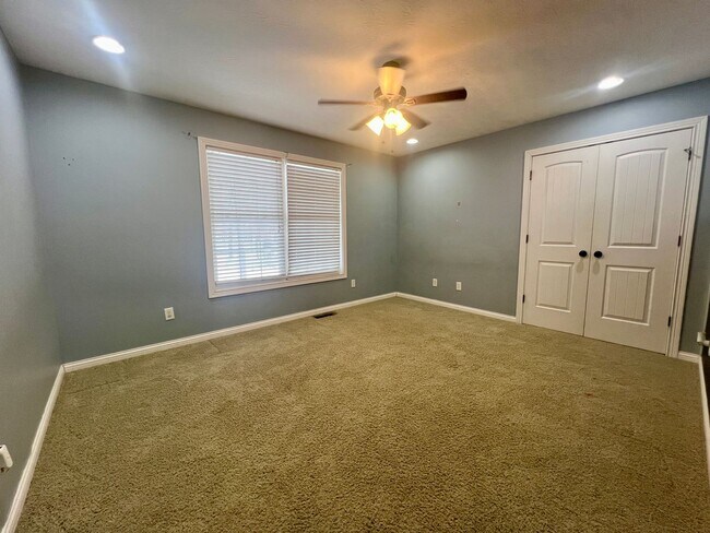 Building Photo - Gorgeous brick home with room to roam!