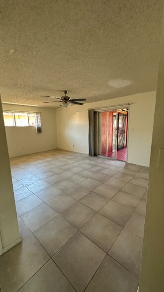 Building Photo - 4640 Clairemont Dr