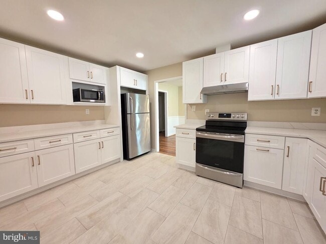 Building Photo - 2090 Jason Ct