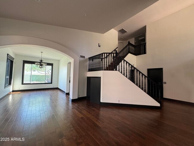 Building Photo - 3201 E Desert Flower Ln