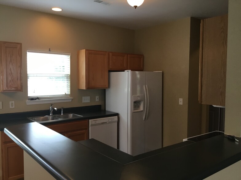 Building Photo - 12703 Beddingfield Dr