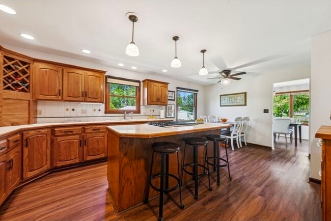 Building Photo - 5873 Walnut Ave