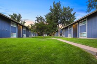 Building Photo - Broadridge Flats and Townhomes