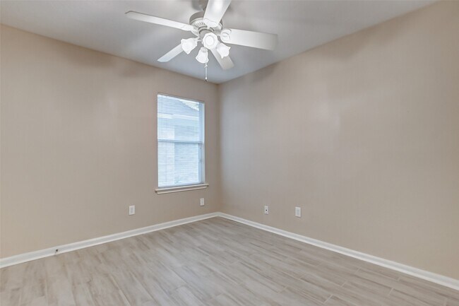 Building Photo - 10822 Cane Grove Ln