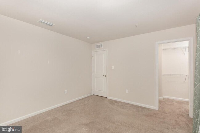 Building Photo - 112 Sherman Wy