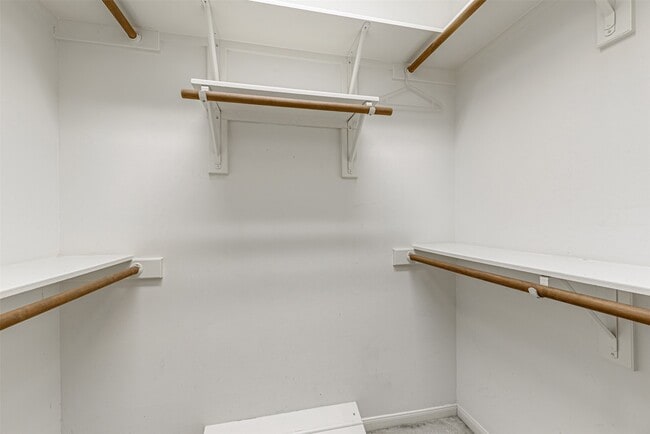 Building Photo - 5211 High Glen Ct