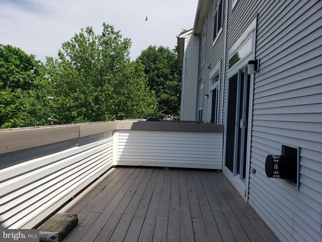 Building Photo - 18022 Royal Bonnet Cir