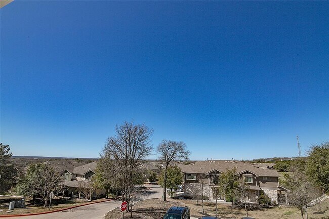 Building Photo - 3101 Davis Ln