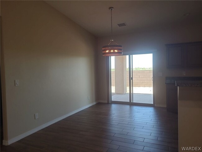 Building Photo - 1923 E Winter Haven Dr