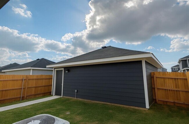 Building Photo - 317 Santo Domingo Rd