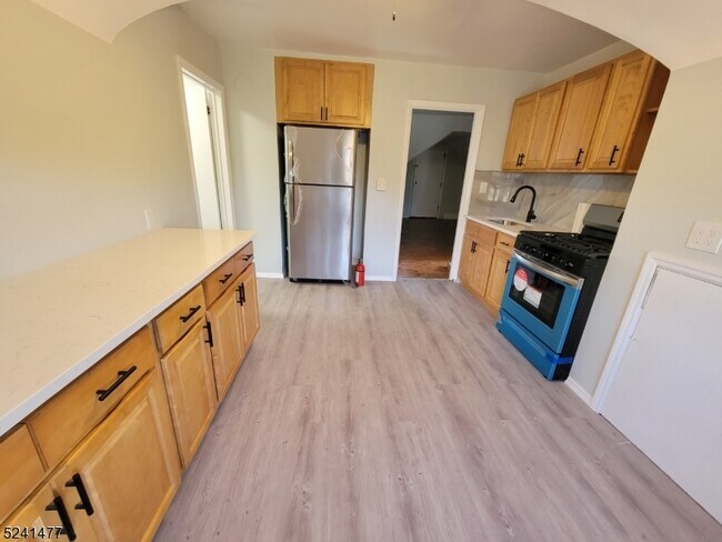 Building Photo - 141 Mahar Ave
