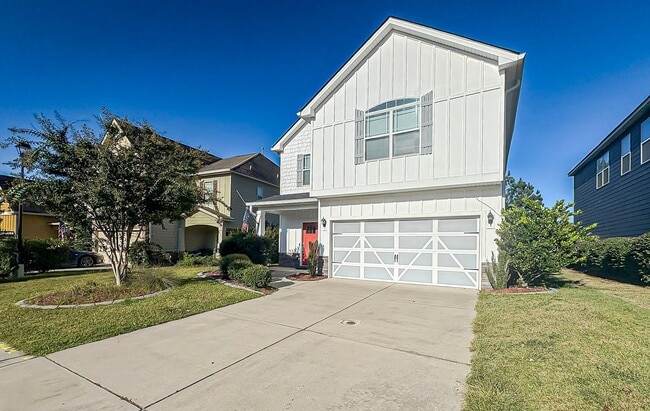 Building Photo - 3 Bedroom 2.5 Bath in Crawford Creek