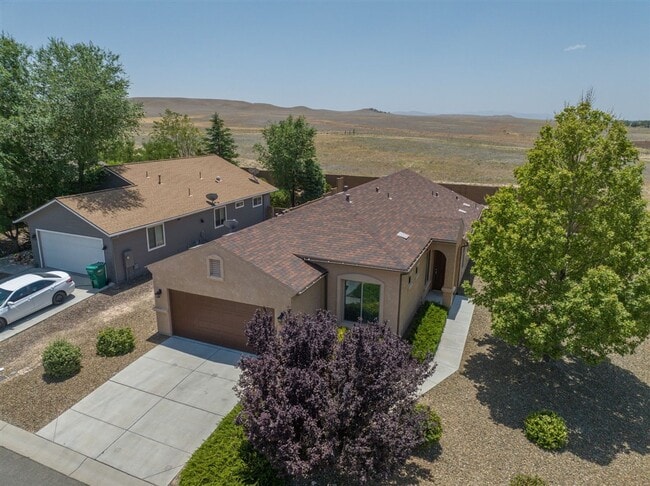 Building Photo - 3 bedrooms plus a den, 2 bath home in Brig...