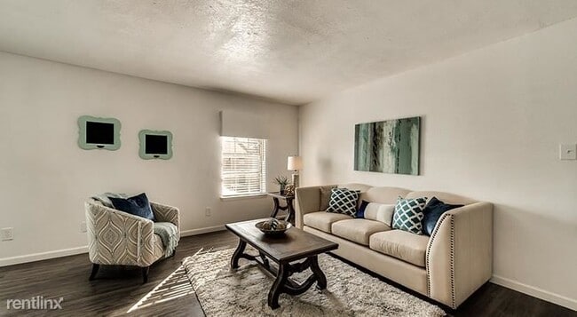 Building Photo - 1 br, 1 bath Condo - 3206 Green Tee Dr Fla...