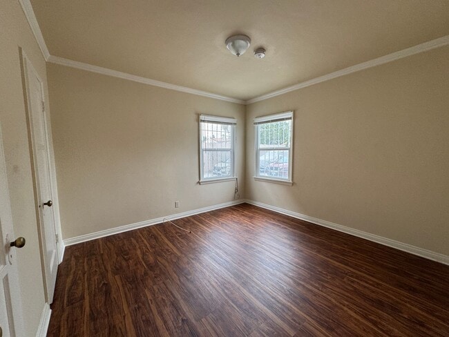 Building Photo - Gorgeous 2 bd/1 ba unit in Leimert Park