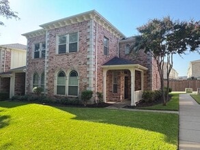 Building Photo - 316 Legends Dr