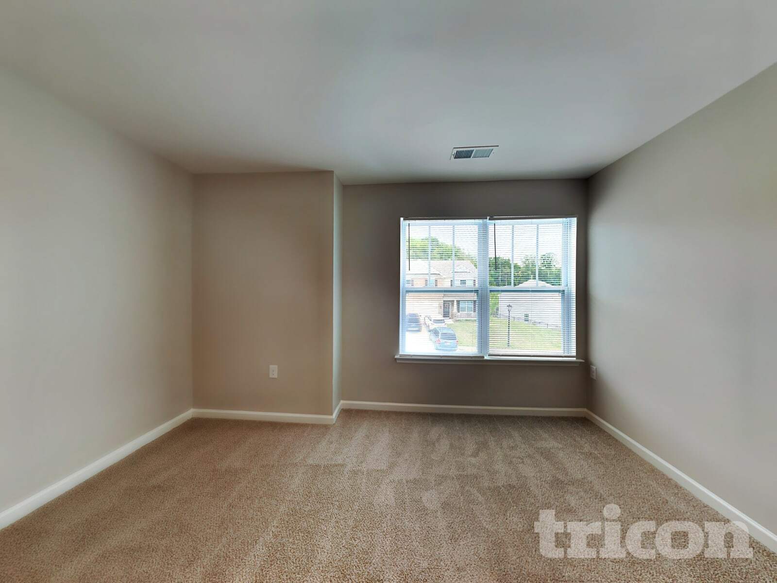 Building Photo - 126 Calderdale Ln