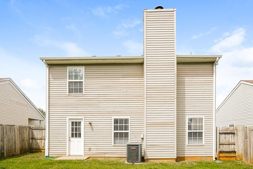 Building Photo - 305 Indian Park Dr