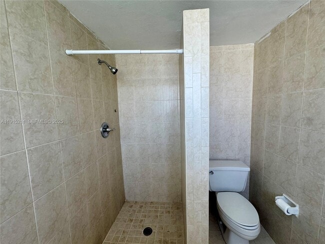 Building Photo - 100 NW 64th Ct