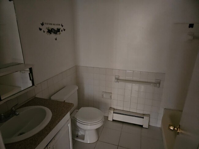 Building Photo - 1885 N Taylor Rd