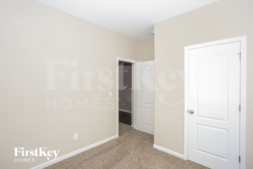Building Photo - 6129 Purbeck Way