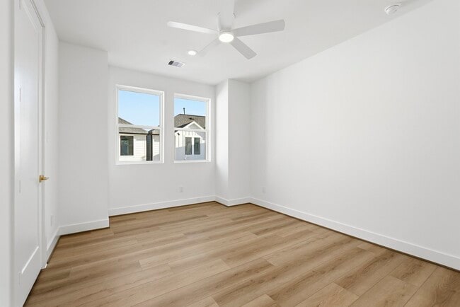 Building Photo - 3828 Wilmer St