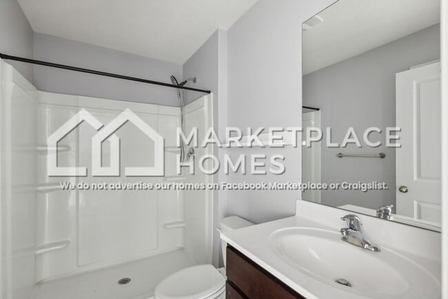 Building Photo - 216 Belle court